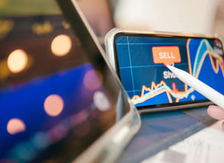 Bitcoin, Ethereum und Forex-Optionen werden vom Multi-Market-Trader analysiert
